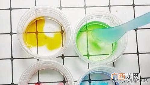 如何制作水晶泥最简单,怎么做水晶泥史莱姆？四种简单的史莱姆制作方法？
