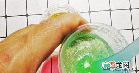 如何制作水晶泥最简单,怎么做水晶泥史莱姆？四种简单的史莱姆制作方法？