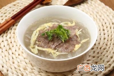 谁知道一碗拌粉的热量是多少啊,一碗粉和一个煎饼果子哪个热量高？