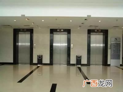 无障碍电梯和普通电梯有什么区别,消防电梯好还是无障碍电梯好？
