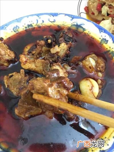 求老干妈蒸排骨或肉的做法,如何蒸猪肉排骨？