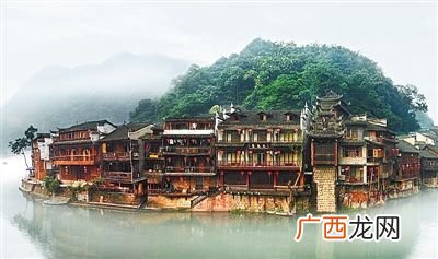 凤凰古城属于张家界吗,张家界凤凰古城是高原吗？