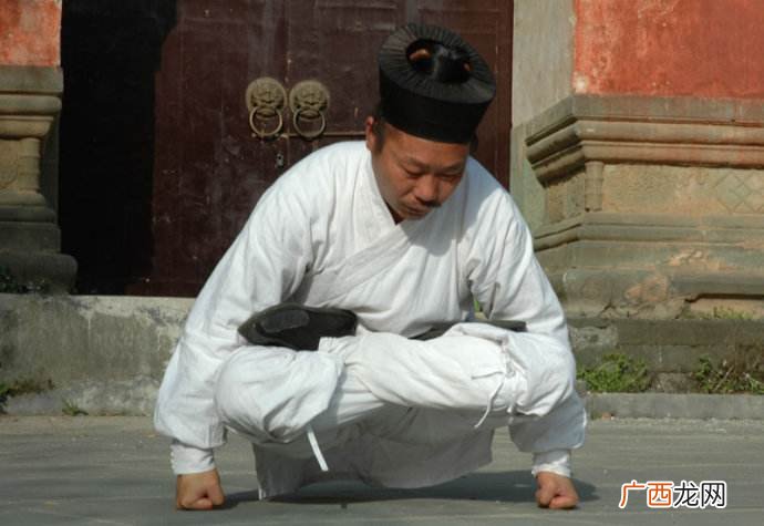如何评价武当山的钟云龙,武当山钟道长是哪里人？