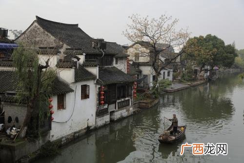 江南小镇在哪里,绍兴江南小镇哪里适合居住？