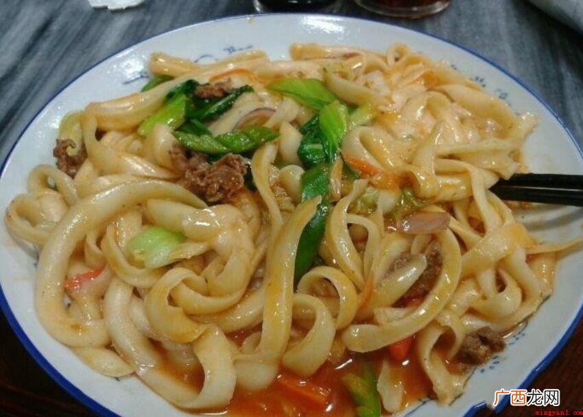刀削面是用什么面粉做的