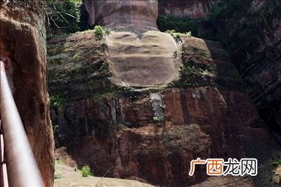 乐山卧佛是怎么发现的,乐山大佛的介绍？