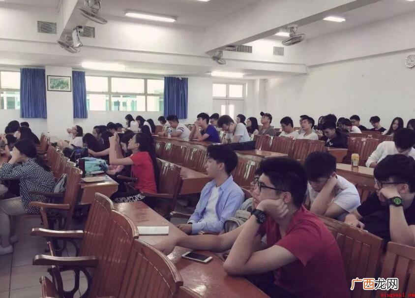 预科生与本科生的区别是什么