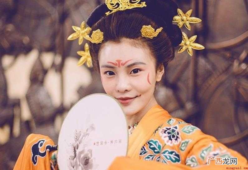 敛声屏息,汉语成语,拼音 屏息敛声是什么意思