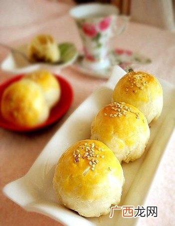 酥皮月饼的做法及配方,农村源子做的酥皮月饼？