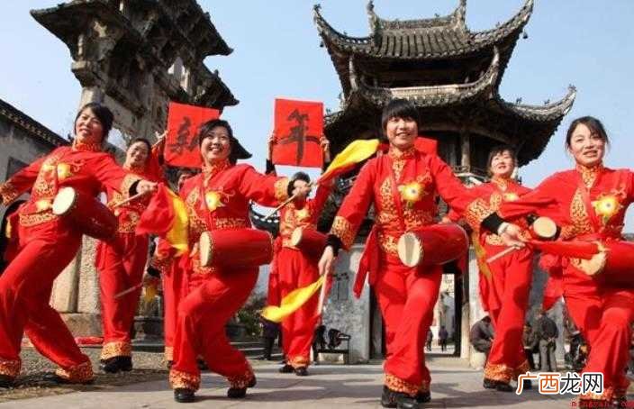 载歌载舞的意思是什么