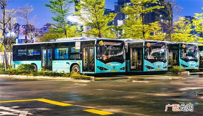 梦见挤公交车