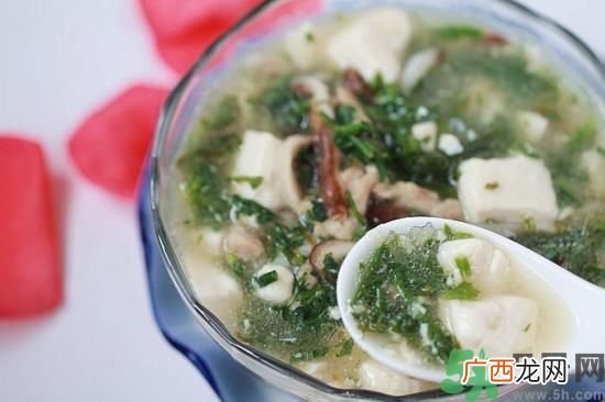 饽荠汤怎么做,马蹄和什么煮汤比较好？