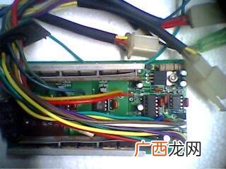 电动车调速器坏了怎样修理,调速把线路故障怎么修？