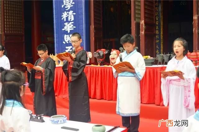 鸣钟击磬的磬是指什么,鸣击什么什么成语？
