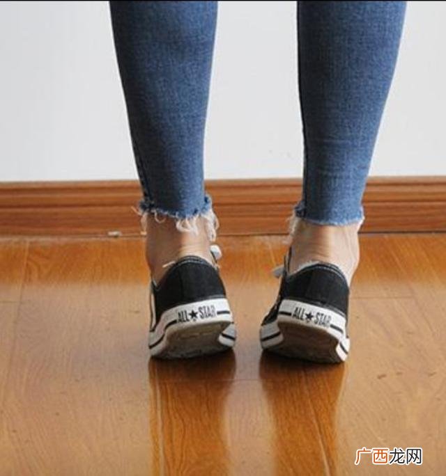 踮脚的正确方法,男人踮脚尖正确姿势图？