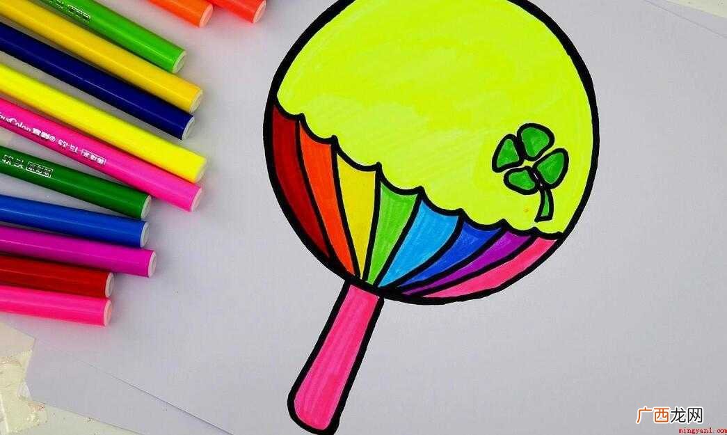 彩色扇子简笔画怎么画的 彩色扇子简笔画怎么画