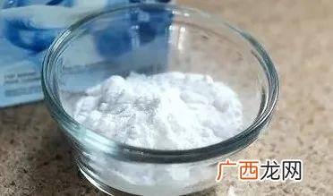小苏打加白醋的作用,小苏打和醋放在一起会有什么反应？