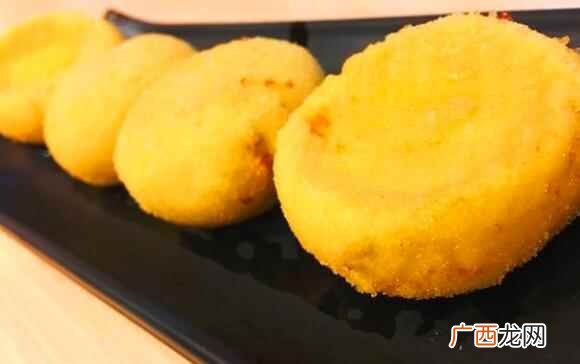 在日常生活中吃南瓜饼的时候的注意事项 吃南瓜饼的注意事项