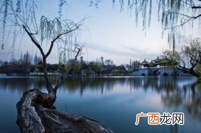 三月什么下扬州,烟花三月下扬州,是什么意思?为什么三月要去扬州?