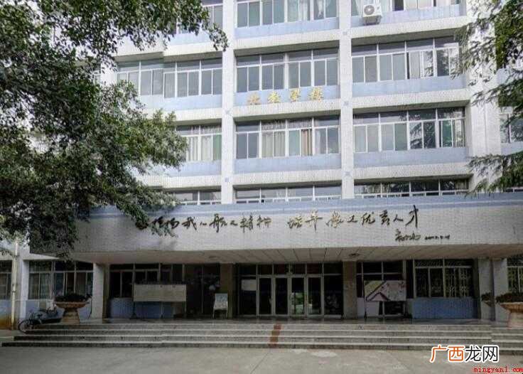 四川航天职业技术学院面积多大