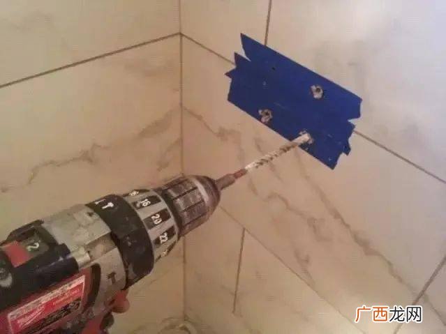 墙上打孔用什么工具,挂瓷砖墙打眼用高转速电钻?
