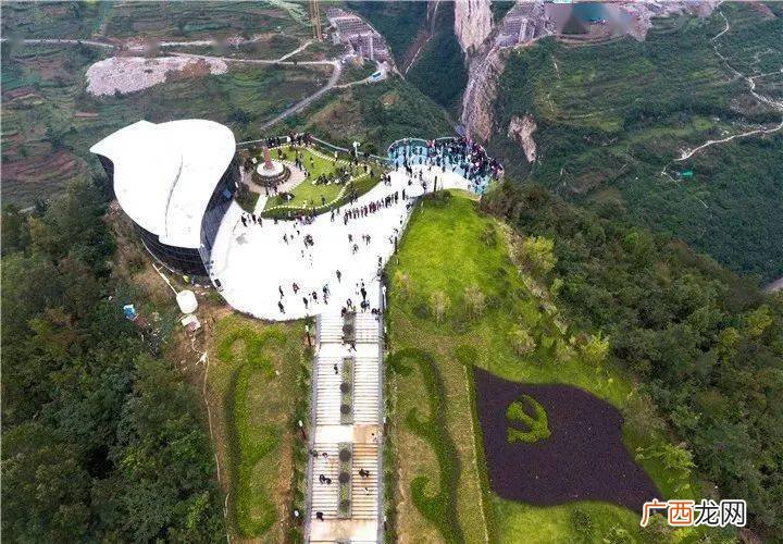 鸡鸣三省旅游景点在哪里,吃完一心斋附近还有什么景点吗？