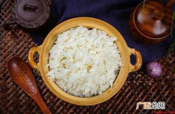 如何把饭蒸得香喷喷 加油蒸米饭法 如何把饭蒸得香喷喷的