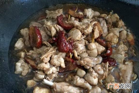 兔子肉好吃吗怎么做简单一点的,兔子肉的家常做法窍门?