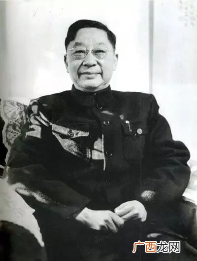 老舍的经历,老舍的主要经历？