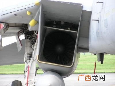关于飞机的进气道,加莱特进气道优缺点？
