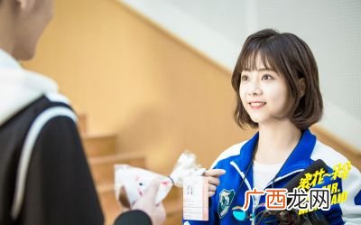 一朵朵什么,一朵朵白云什么四字成语？