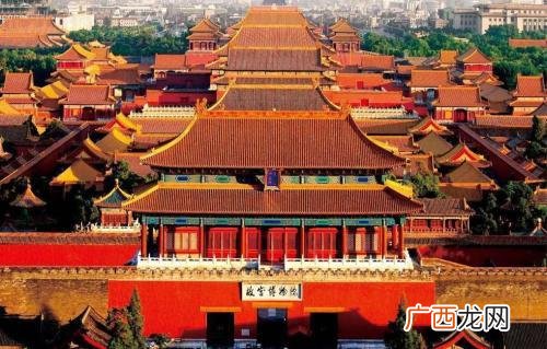 保护故宫宣传语,九龙壁的宣传语怎么写？