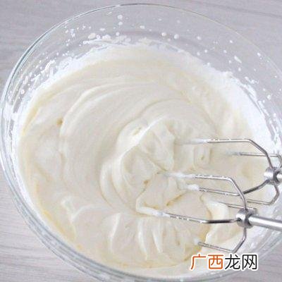 巧克力脆皮配方,巧克力脆皮雪糕做法小孩做?