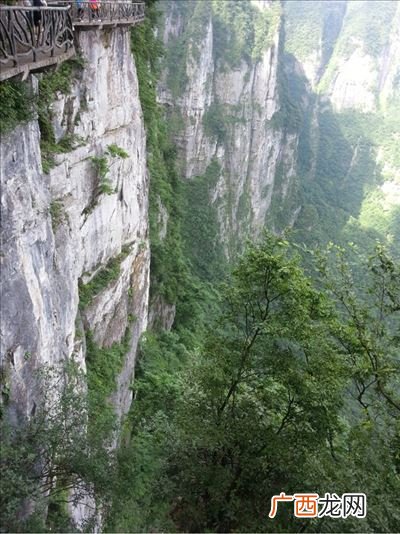 峭壁千仞是什么意思,千仞之高的意思是什么?