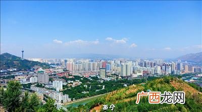 青海西宁的地理位置,青海西宁在石家庄什么方向？
