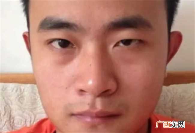男人眼睛一大一小如何 男人眼睛一大一小的面相好吗