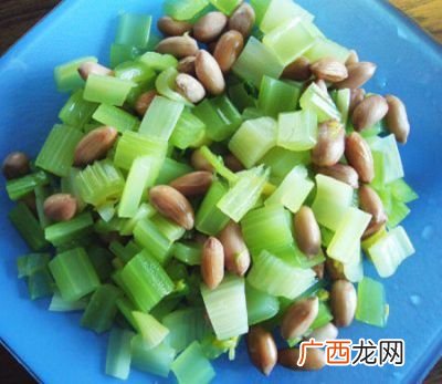 凉拌西芹花生米的做法,凉拌花生豆做法？