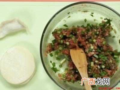 饺子怎么吃共有3个步骤 饺子怎么吃