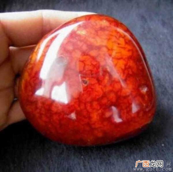红玛瑙的功效与作用,玛瑙手镯带朱砂有什么用好处？