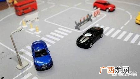 交通规则左转让直行是哪些情况,为什么左转弯对面也直行?