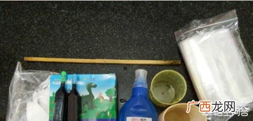 水晶泥用牙膏怎么做,怎么用洗发露牙膏做水晶泥？