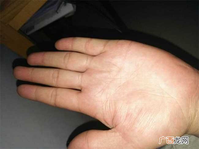 男人手相财运线每个人的人生都需要掌握 男人有财运的手相钱财纹的分布纹路