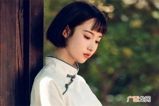 天生少奶奶命的三颗痣