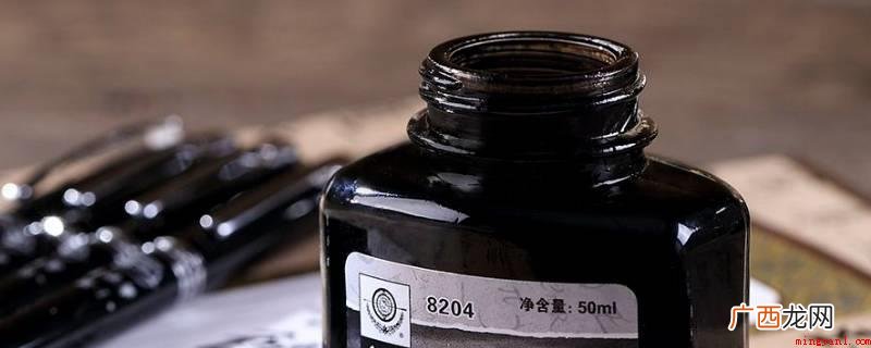 衣服的原意就是指防冻保暖,护体的物质 如何洗衣服上的墨水