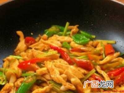 鸡胸肉适合和什么菜炒