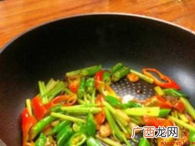 鸡胸肉适合和什么菜炒