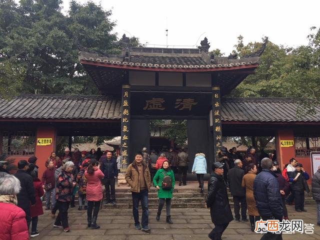 峨眉山是谁的道场,峨眉山现在有住道士的道观吗?不要听说的，要真知道的？