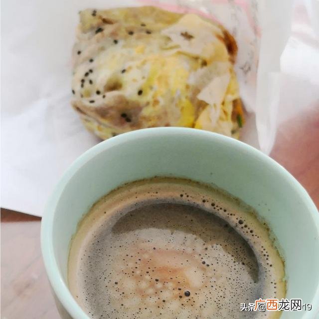 咖啡里加盐有什么含义,咖啡加点盐是什么味道？好喝麽？有没有什么体会？