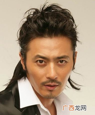 男士长头发发型,男生最长发型是什么？