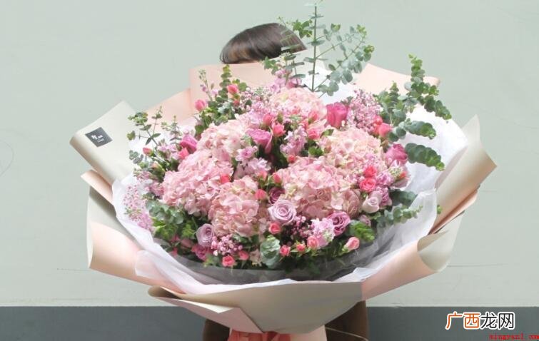 生日送花买什么花 一生一世最爱还是你 生日送花送什么花